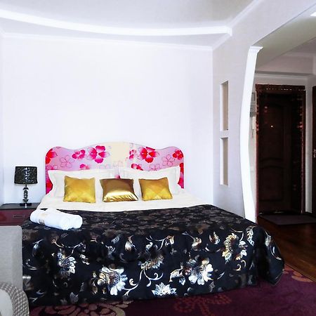 Maximus Apartament Bishkek Exterior photo