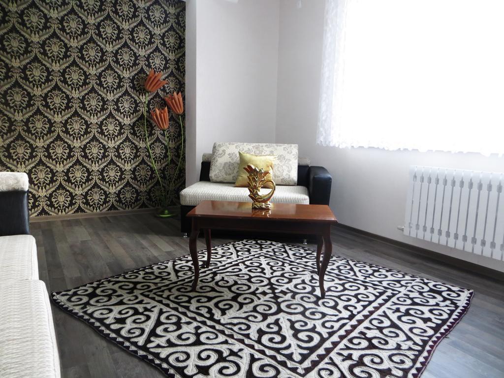 Maximus Apartament Bishkek Exterior photo